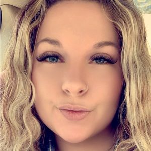 Meet your Posher, Tasha